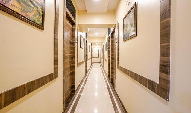 Hotel Crystal Park Near Nesco Exhibition Center Βομβάη Εξωτερικό φωτογραφία