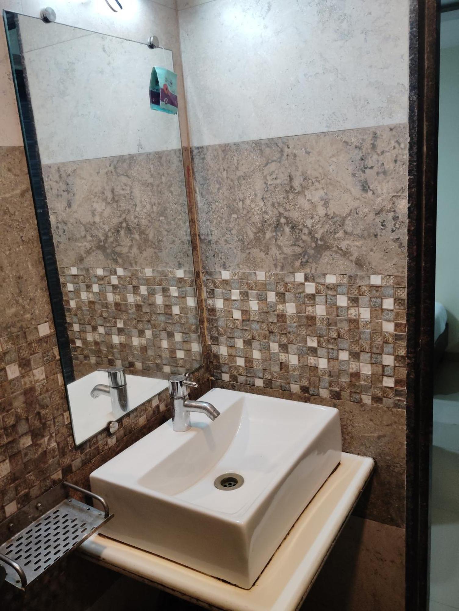 Hotel Crystal Park Near Nesco Exhibition Center Βομβάη Εξωτερικό φωτογραφία