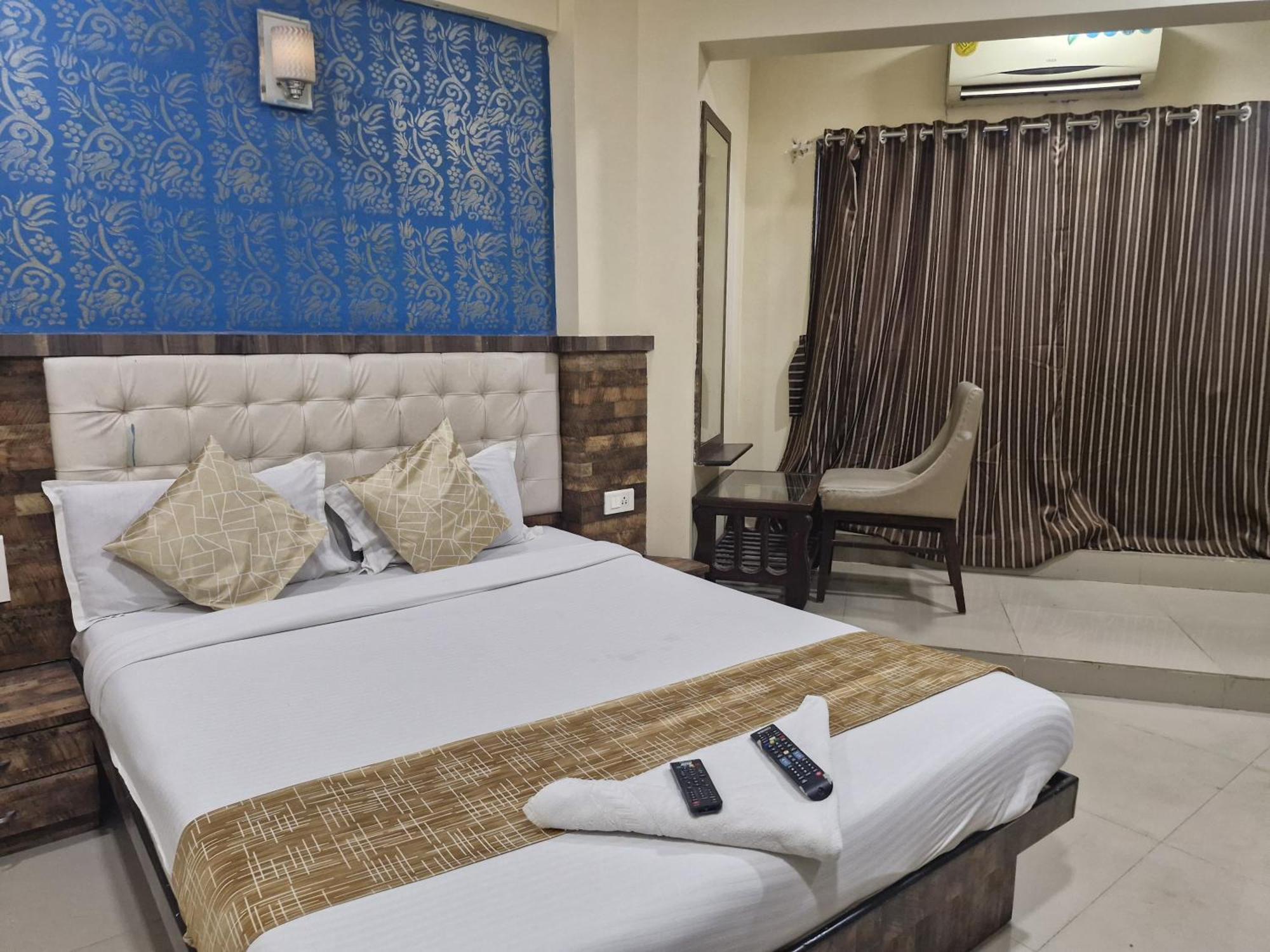 Hotel Crystal Park Near Nesco Exhibition Center Βομβάη Εξωτερικό φωτογραφία